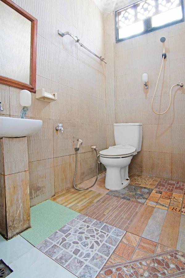 Oyo 91510 Homestay Utama Syariah Пеканбару Экстерьер фото